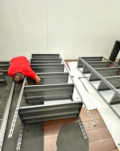 Montagem de Estantes de Ferro - Empresa de Mudança Stock Mudanças RJ